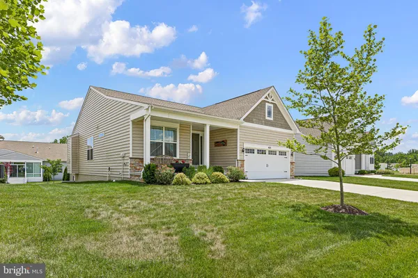 Property Slideshow image 3 of 30 | 404 paper birch st, Middletown, DE, 19709