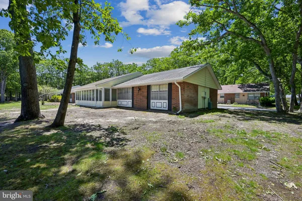 Property Slideshow image 2 of 26 | 133 farrington ct d, Lakewood, NJ, 08701