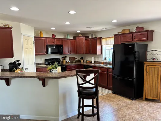 Property Slideshow image 3 of 22 | 59 bloomfield dr, Ephrata, PA, 17522