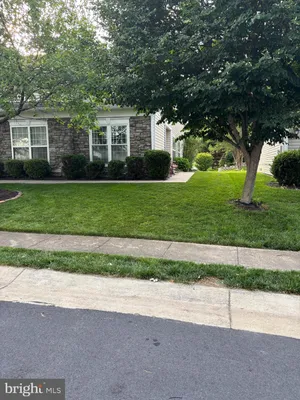 Property Slideshow image 2 of 33 | 4 carson dr, Fredericksburg, VA, 22406