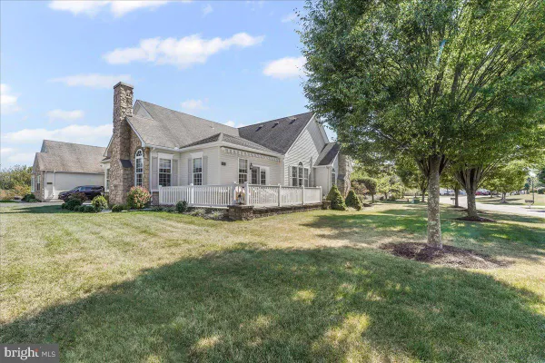 Property Slideshow image 3 of 38 | 1072 bordeaux ln, Pennsburg, PA, 18073