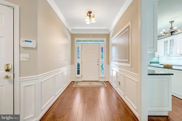 Property Slideshow image 3 of 62 | 13754 heritage valley way, Gainesville, VA, 20155