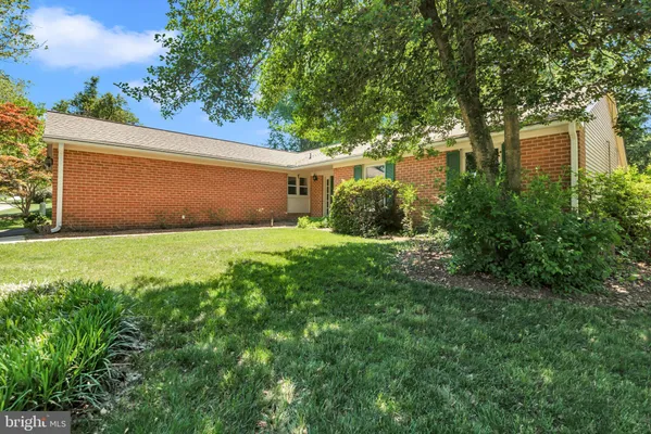Property Slideshow image 2 of 37 | 852 woodmont rd, Annapolis, MD, 21401