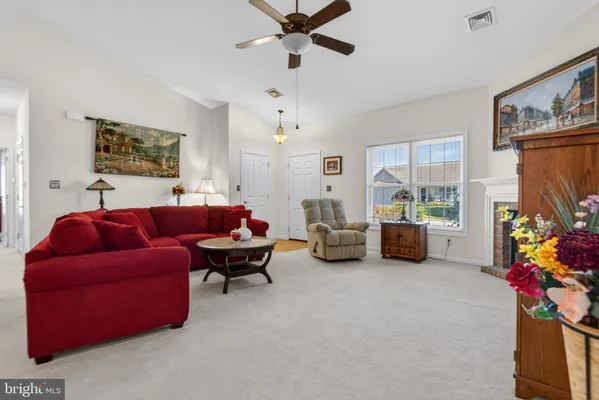Property Slideshow image 3 of 32 | 717 heather rdg, Manheim, PA, 17545