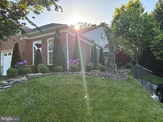 Property Slideshow image 2 of 5 | 12232 farmberry ct, Woodbridge, VA, 22192