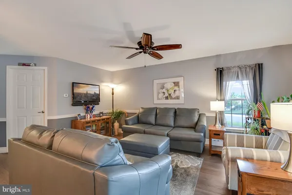 Property Slideshow image 2 of 17 | 173 random rd, Douglassville, PA, 19518