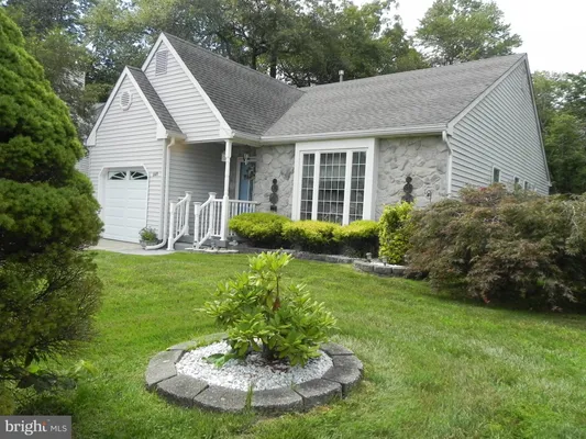 Property Slideshow image 2 of 33 | 649 panama ct, Williamstown, NJ, 08094
