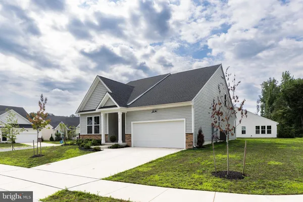 Property Slideshow image 2 of 36 | 679 mayfield falls dr, Newark, DE, 19702