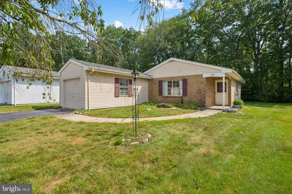 Property Slideshow image 3 of 25 | 15 dorchester dr, Southampton, NJ, 08088