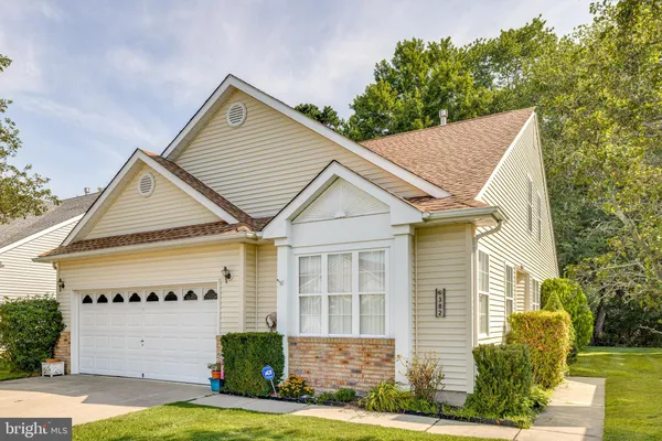 Property Slideshow image 2 of 37 | 382 saint thomas blvd, Williamstown, NJ, 08094