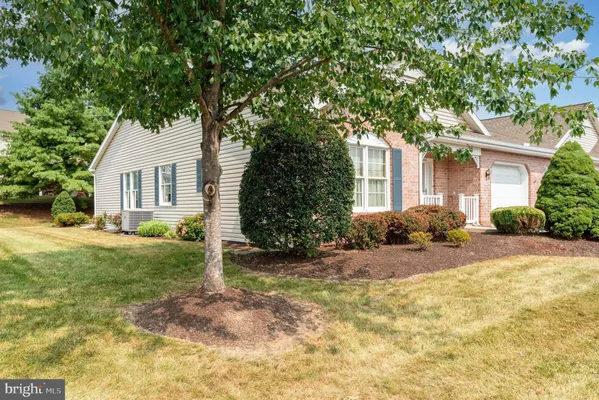 Property Slideshow image 2 of 30 | 27 blue mountain vis, Mechanicsburg, PA, 17050