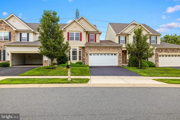 Property Slideshow image 2 of 43 | 339 pierce run, Newark, DE, 19702