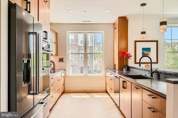 Property Slideshow image 3 of 72 | 19 clay lodge ln unit 104, Catonsville, MD, 21228