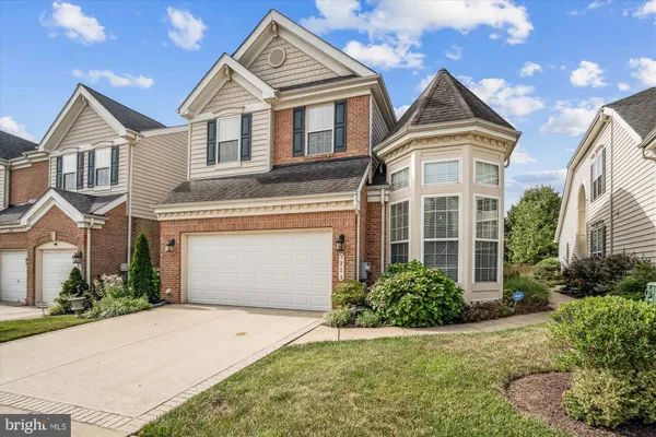 Property Slideshow image 3 of 89 | 7211 piney woods pl, Laurel, MD, 20707