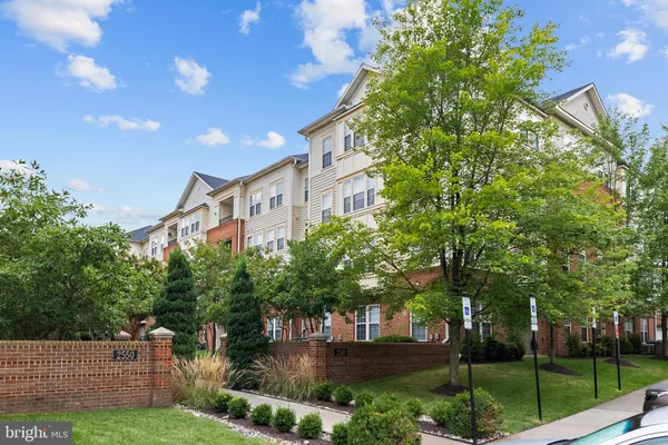 Property Slideshow image 2 of 45 | 2540 kensington gdns 204, Ellicott City, MD, 21043
