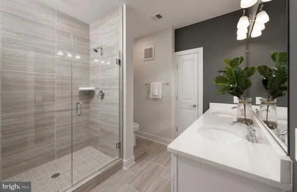 Property Slideshow image 3 of 29 | 5800 moonstone way 5, Haymarket, VA, 20169