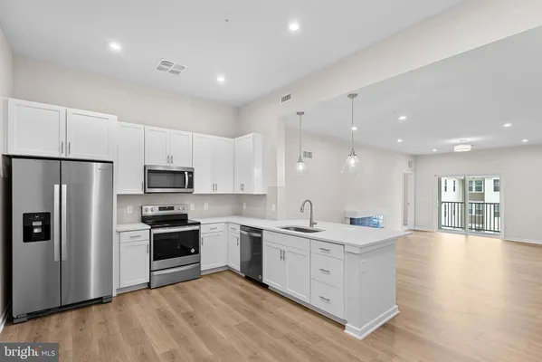 Property Slideshow image 2 of 34 | 700 mount airy ter ne unit 403, Leesburg, VA, 20176