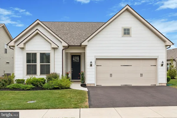 Property Slideshow image 2 of 31 | 1095 owen ln, Hatfield, PA, 19440