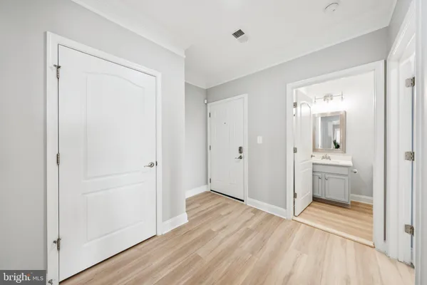 Property Slideshow image 3 of 47 | 9200 charleston dr 407, Manassas, VA, 20110