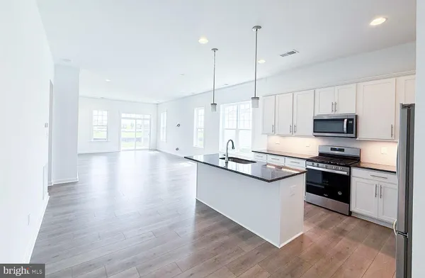 Property Slideshow image 2 of 18 | 328 heritage shores cir, Bridgeville, DE, 19933