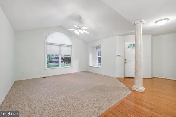 Property Slideshow image 3 of 30 | 133 lynthwaite farm ln, Wilmington, DE, 19803