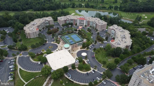 Property Slideshow image 2 of 60 | 19365 cypress ridge ter unit 1102, Leesburg, VA, 20176