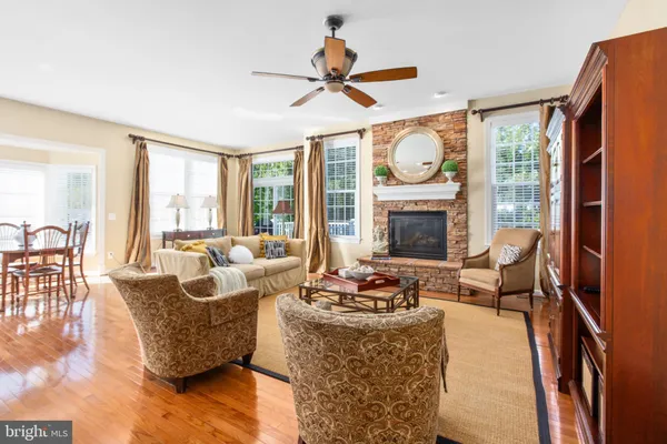 Property Slideshow image 2 of 55 | 6303 w dranesville dr, Fredericksburg, VA, 22407