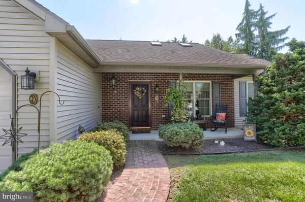 Property Slideshow image 2 of 62 | 22 scenic dr, Myerstown, PA, 17067