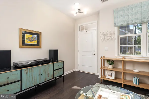 Property Slideshow image 3 of 35 | 1 cannon dr, Pennington, NJ, 08534