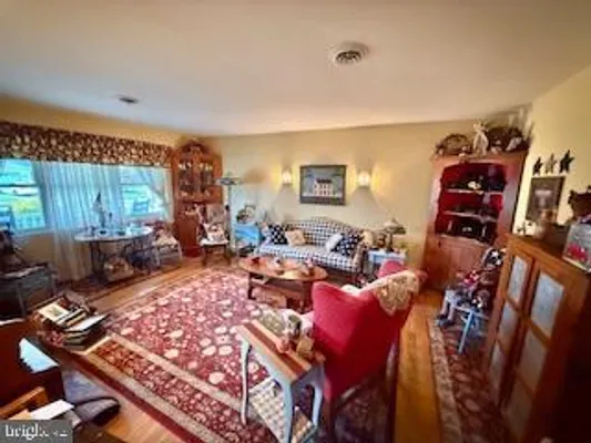 Property Slideshow image 3 of 22 | 14 andover ct, Southampton, NJ, 08088