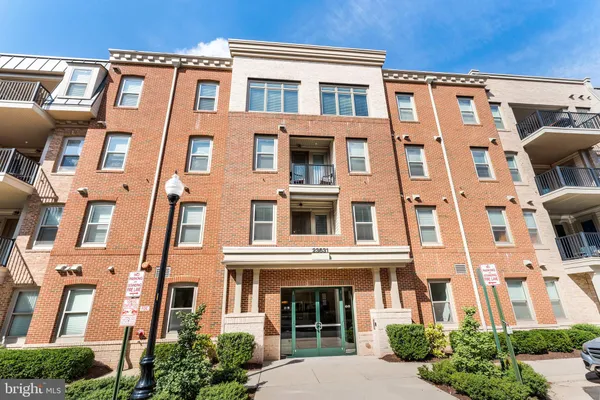 Property Slideshow image 2 of 65 | 23631 havelock walk ter 220, Ashburn, VA, 20148