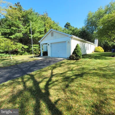 Property Slideshow image 3 of 36 | 875 westminster dr, Southampton, NJ, 08088