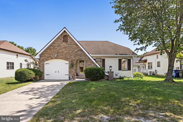 Property Slideshow image 3 of 40 | 37 fir rd, Manahawkin, NJ, 08050