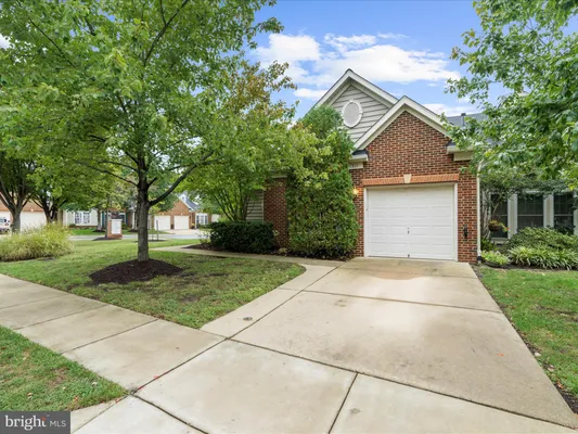 Property Slideshow image 2 of 49 | 311 hamlet cir, Edgewater, MD, 21037