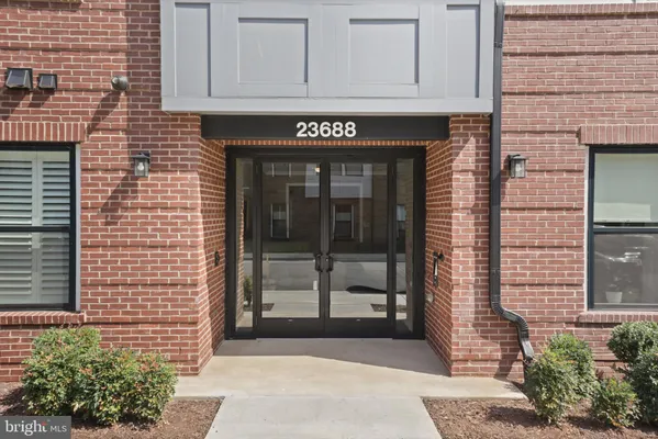 Property Slideshow image 3 of 44 | 23688 bolton crescent ter apt 204, Ashburn, VA, 20148