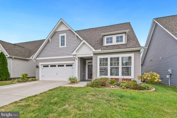 Property Slideshow image 2 of 33 | 12205 glen oaks dr, Fredericksburg, VA, 22407