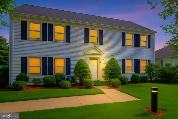 Property Slideshow image 2 of 36 | 374n new bedford ln, Monroe Township, NJ, 08831