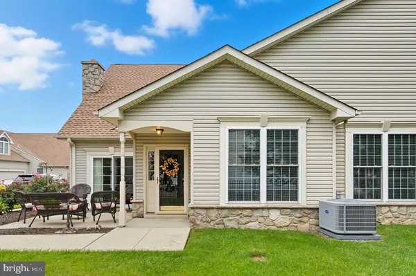 Property Slideshow image 2 of 30 | 2285 seabird dr 14, Bristol, PA, 19007