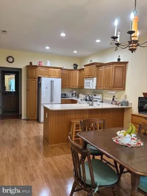 Property Slideshow image 2 of 31 | 51 country ln, Columbus, NJ, 08022