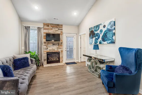 Property Slideshow image 2 of 15 | 5620 finley rose ct, Fredericksburg, VA, 22407