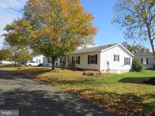 Property Slideshow image 3 of 37 | 183 spring meadow cir, New Hope, PA, 18938