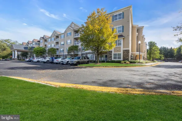 Property Slideshow image 2 of 27 | 540 cranbury rd 410, East Brunswick, NJ, 08816