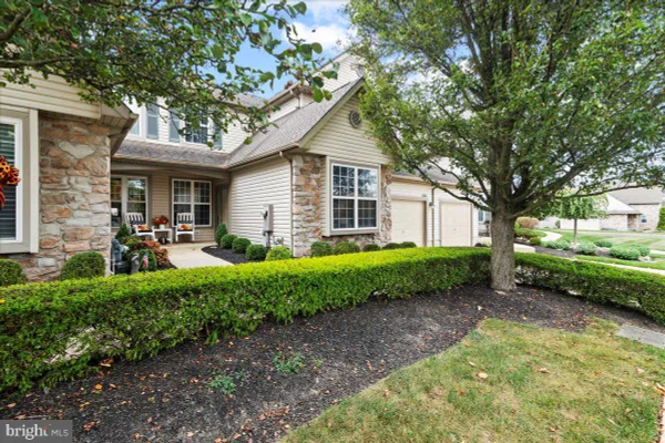 Property Slideshow image 2 of 40 | 1504 springfield ct 37, Jamison, PA, 18929