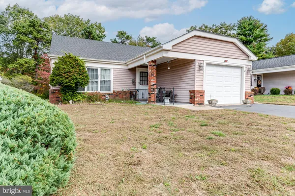 Property Slideshow image 3 of 25 | 69 buckingham dr, Southampton, NJ, 08088