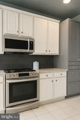 Property Slideshow image 2 of 13 | 12221 seaford ct, Woodbridge, VA, 22192