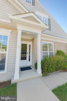 Property Slideshow image 3 of 33 | 12221 seaford ct, Woodbridge, VA, 22192