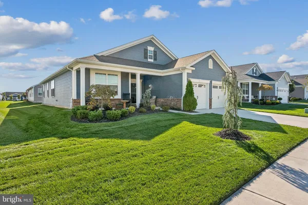 Property Slideshow image 2 of 25 | 212 montrose ln, Williamstown, NJ, 08094