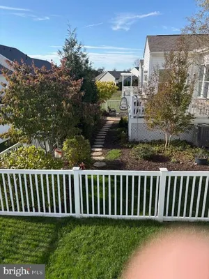 Property Slideshow image 2 of 2 | 832 butterfly weed dr, Germantown, MD, 20876