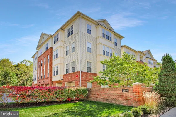 Property Slideshow image 3 of 46 | 2550 kensington gdns 205, Ellicott City, MD, 21043