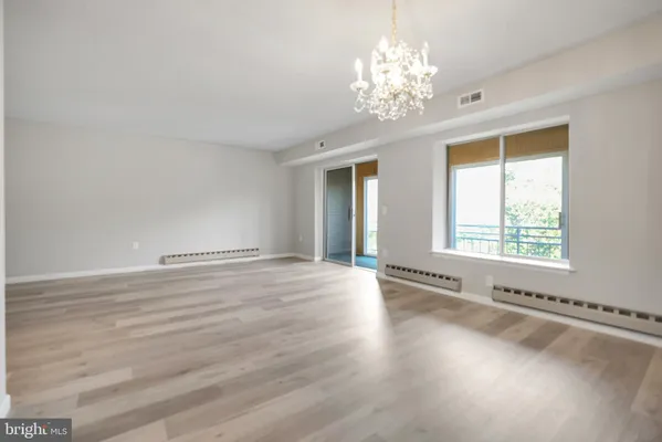 Property Slideshow image 2 of 27 | 15121 glade dr 13-2f, Silver Spring, MD, 20906